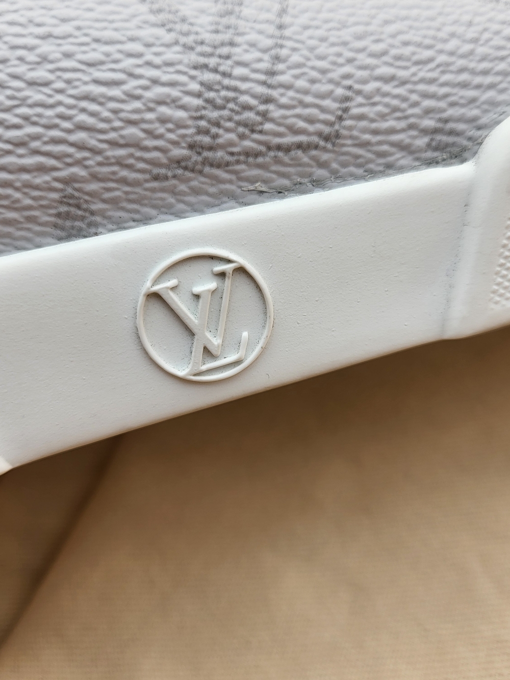 Louis Vuitton Match Up Sneaker Gray LV Monogram Leather, Authentic!! - Picture 5 of 16